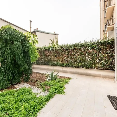 Renovated With Garden & Veranda! * Milan