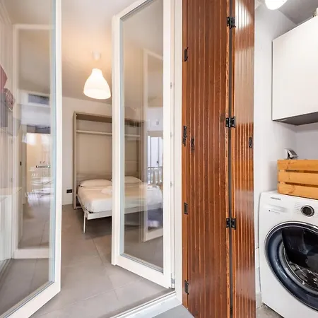 Renovated With Garden & Veranda! Apartment *